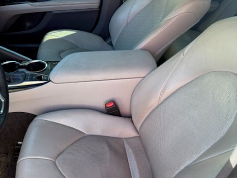 Used 2018 Toyota Camry XSE w/ Audio Package image 8