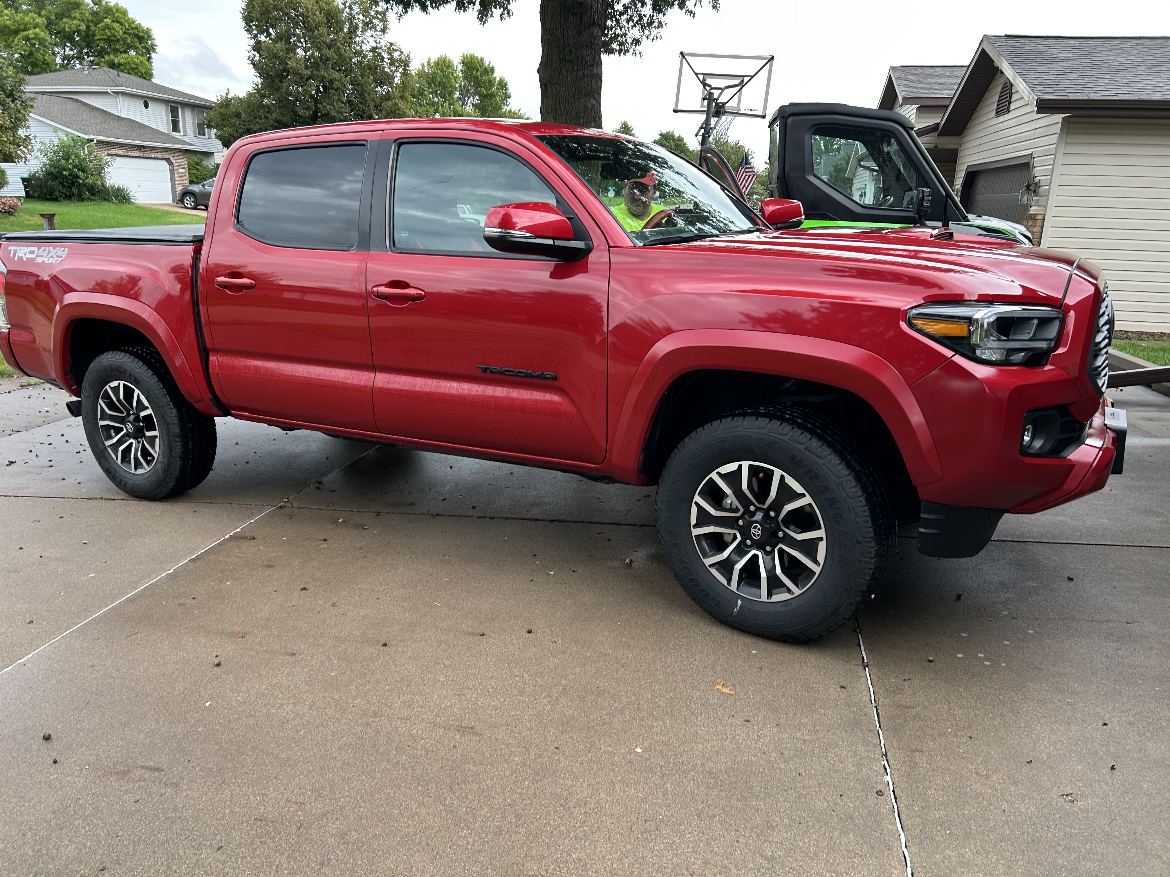 Used 2023 Toyota Tacoma TRD Sport w/ Technology Package AWD/4WD image 11