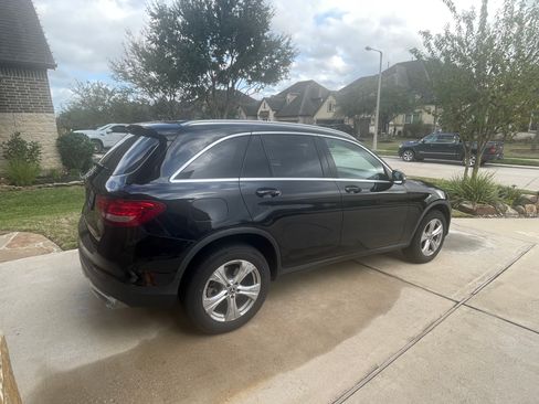 Used 2017 Mercedes-Benz GLC 300 image 4