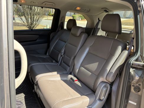Used 2012 Honda Odyssey Touring image 6