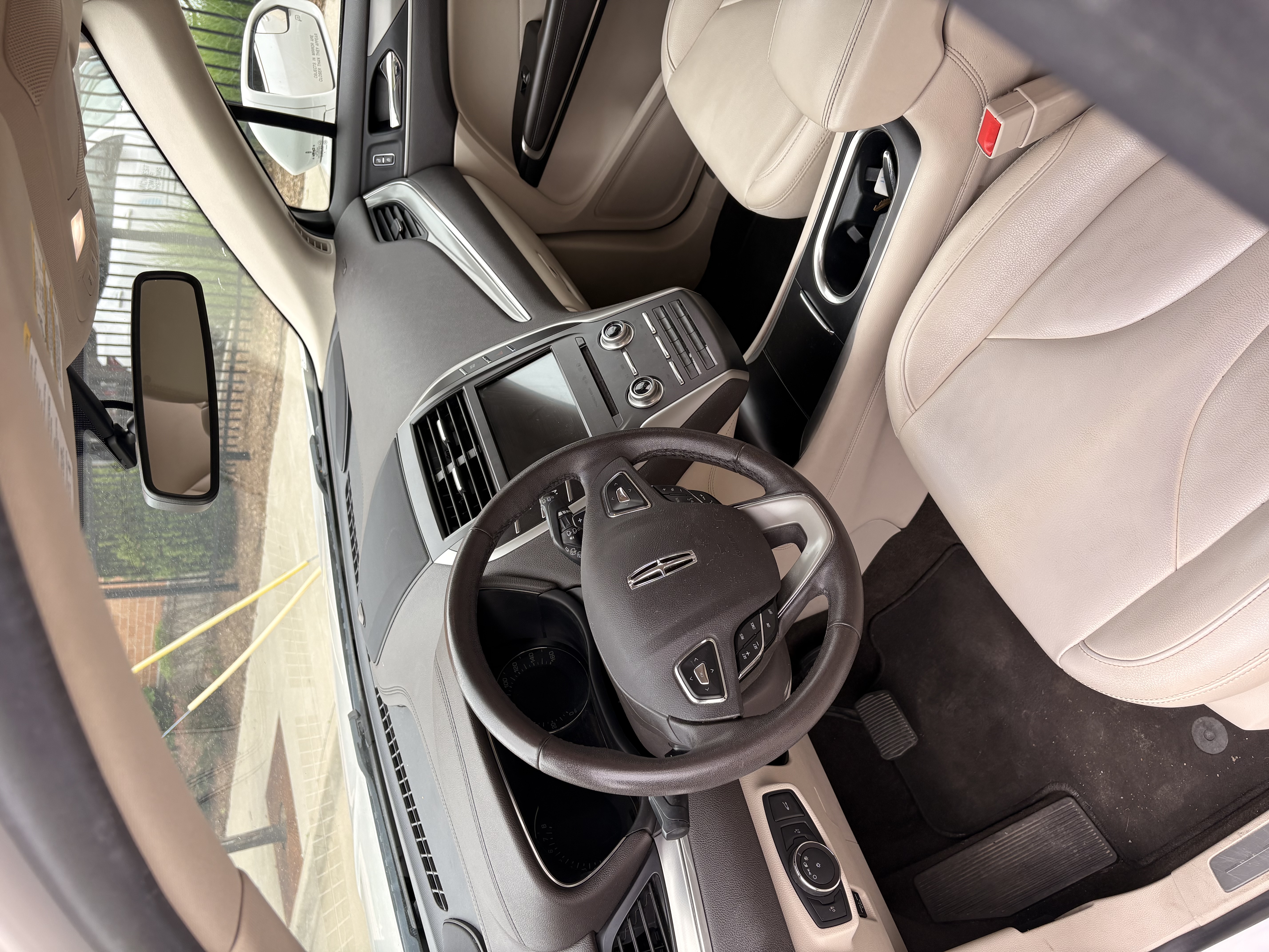 Used 2019 Lincoln MKC Premiere AWD/4WD image 6