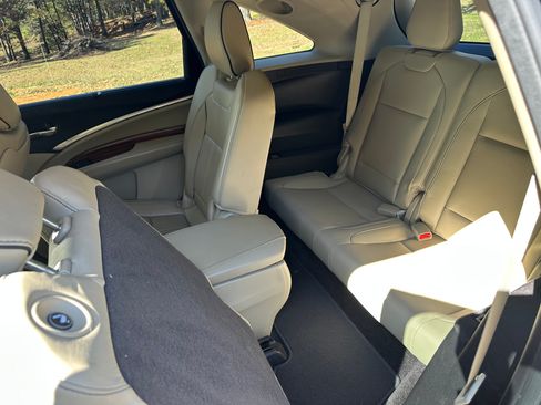 Used 2017 Acura MDX SH-AWD w/ Advance Package image 11