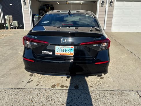 Used 2023 Honda Civic Sport image 4