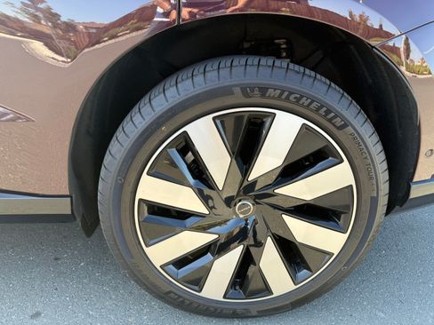 Used 2025 Volvo EX90 Ultra image 11