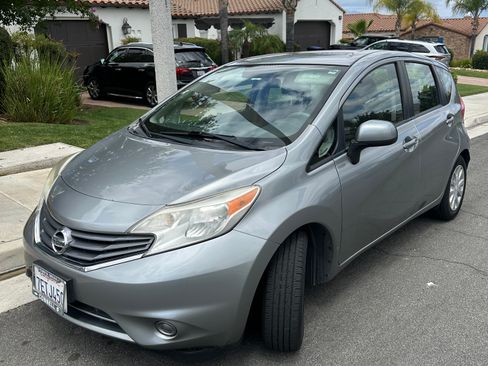 Used 2014 Nissan Versa Note SV FWD image 9