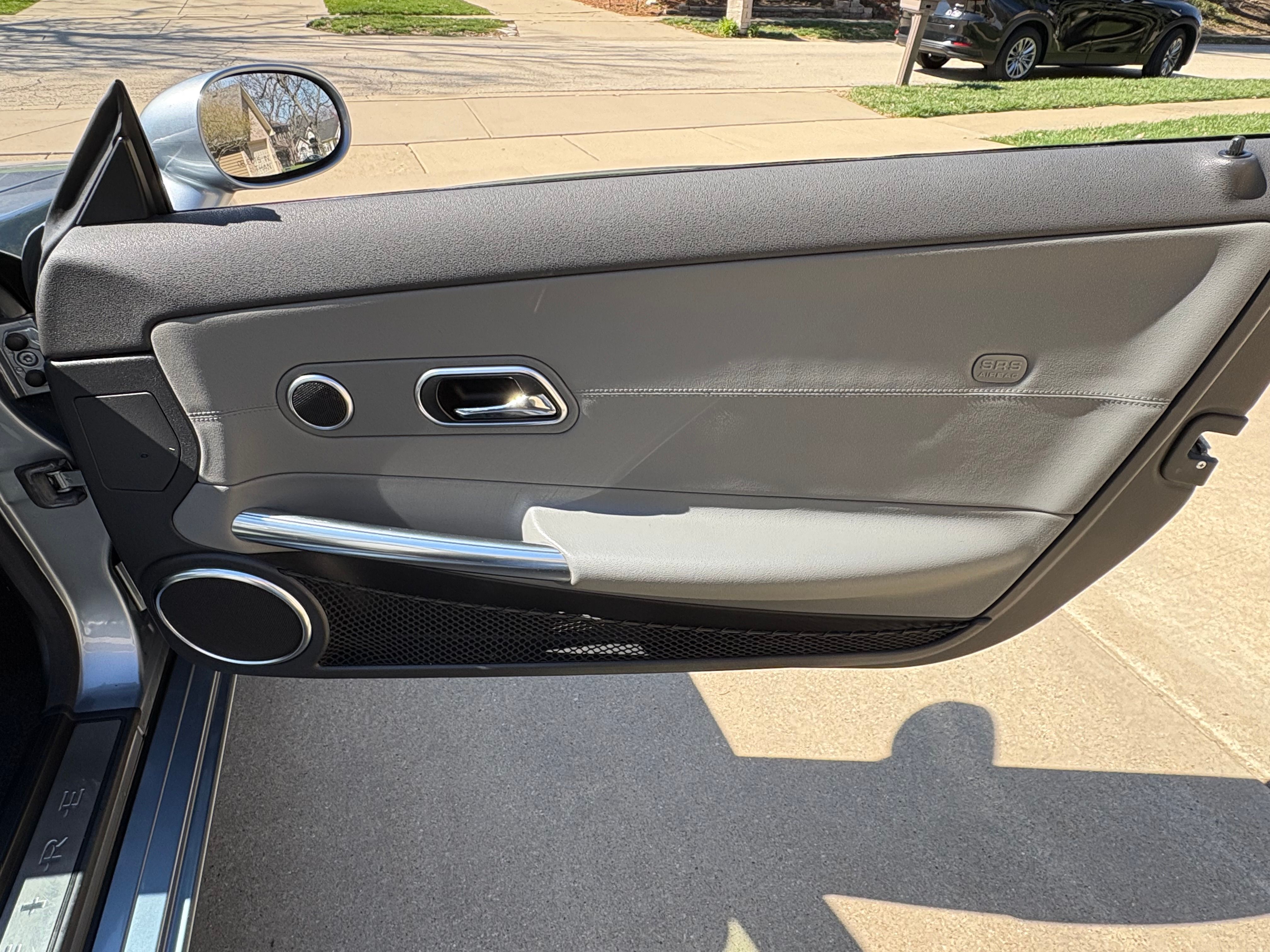 Used 2006 Chrysler Crossfire Limited RWD image 11
