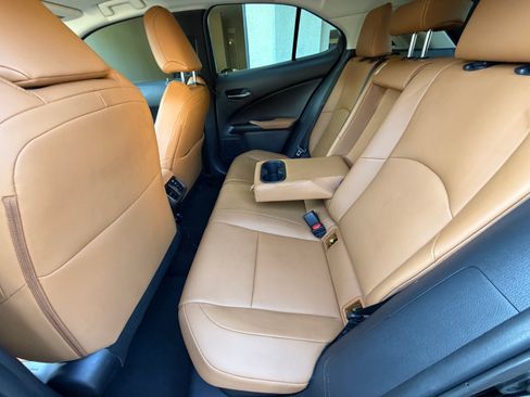 Used 2020 Lexus UX 250h w/ Premium Package AWD/4WD image 26