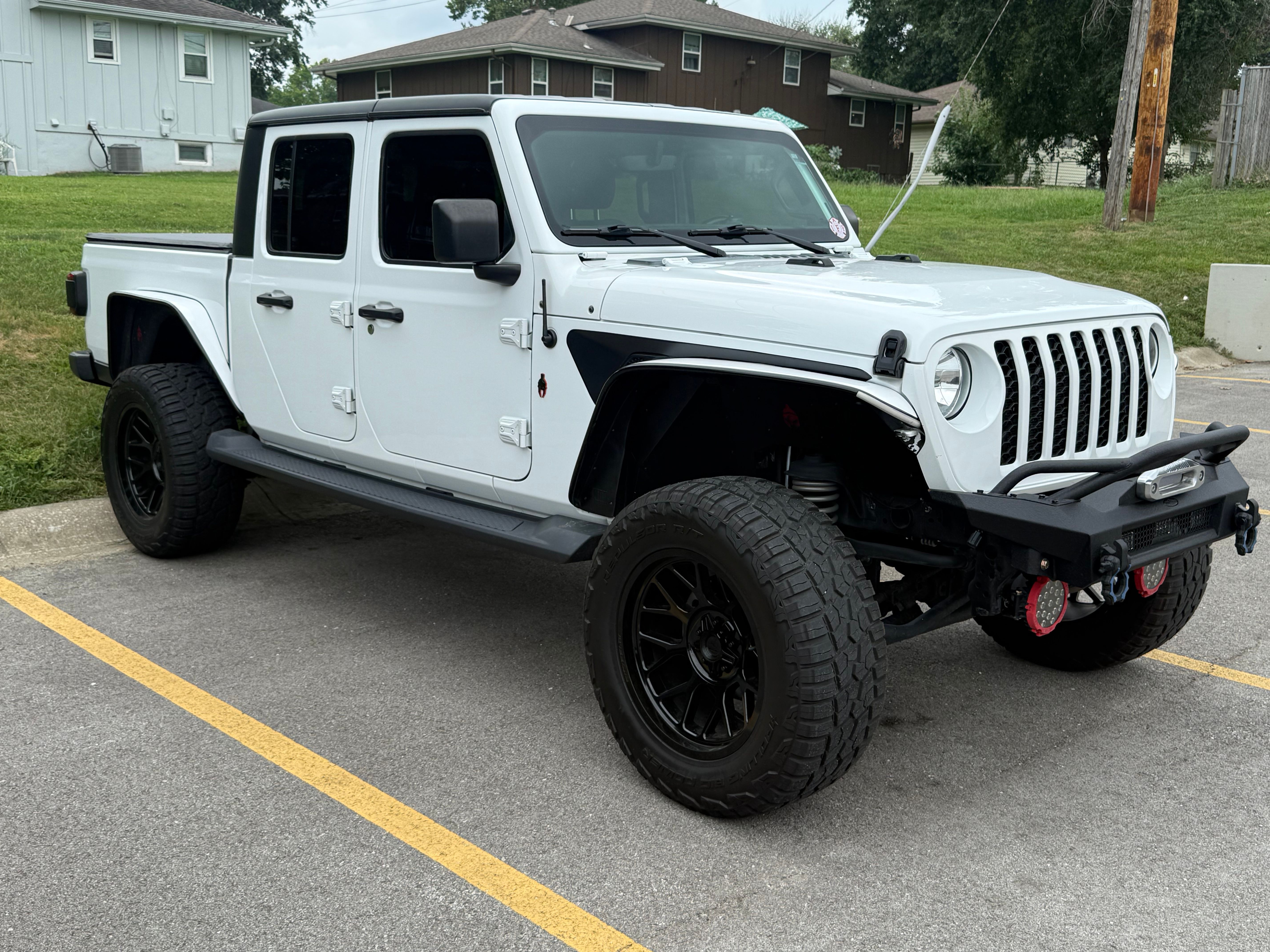 Used 2021 Jeep Gladiator Sport AWD/4WD image 2