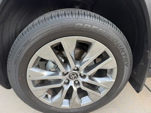 Used 2024 Toyota RAV4 XLE Premium w/ Weather Package AWD/4WD image 14