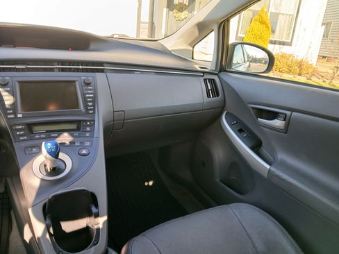 Used 2010 Toyota Prius Five image 15