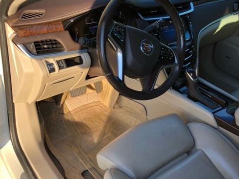 Used 2013 Cadillac XTS Luxury w/ Driver Awareness Package FWD image 6