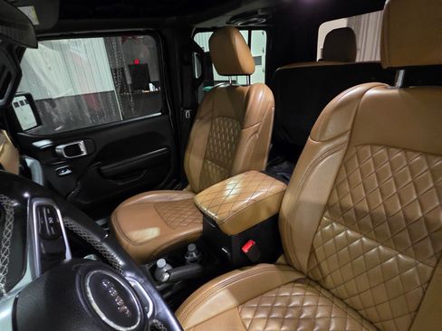 Used 2020 Jeep Gladiator Sport w/ Quick Order Package 24S image 18