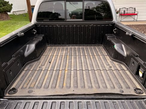 Used 2015 Toyota Tacoma 4x4 Double Cab w/ TRD Sport Package image 8