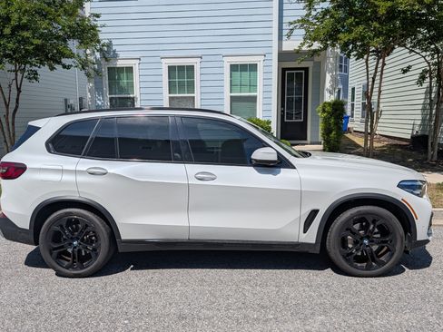 Used 2022 BMW X5 sDrive40i w/ Luxury Seating Package RWD image 1