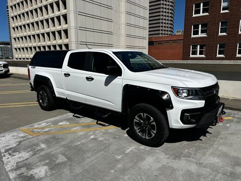 Used 2021 Chevrolet Colorado Z71 AWD/4WD image 1