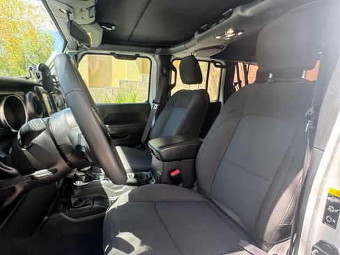Used 2023 Jeep Wrangler Unlimited Sport AWD/4WD image 10