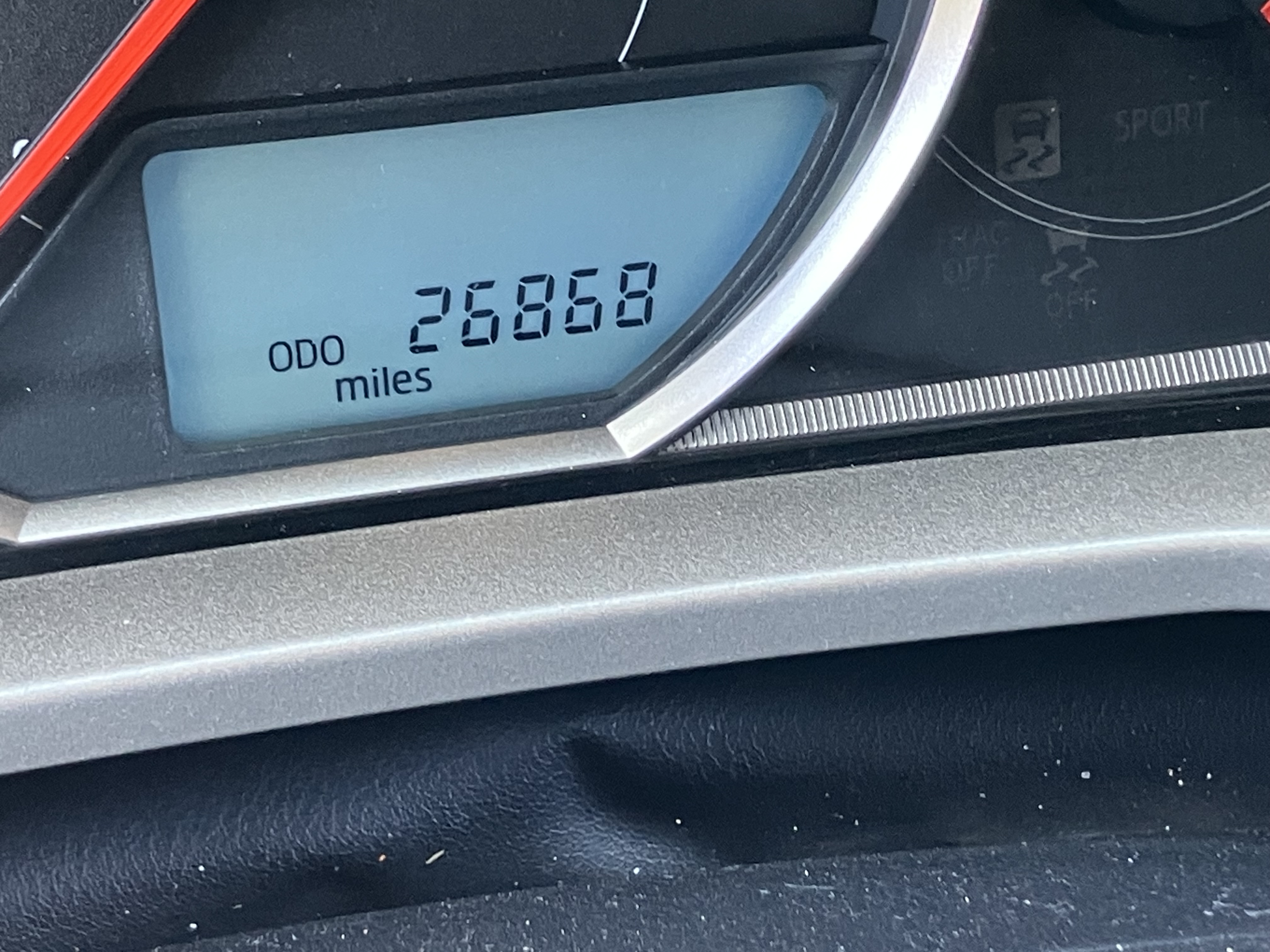 Used 2013 Toyota RAV4 LE FWD image 10