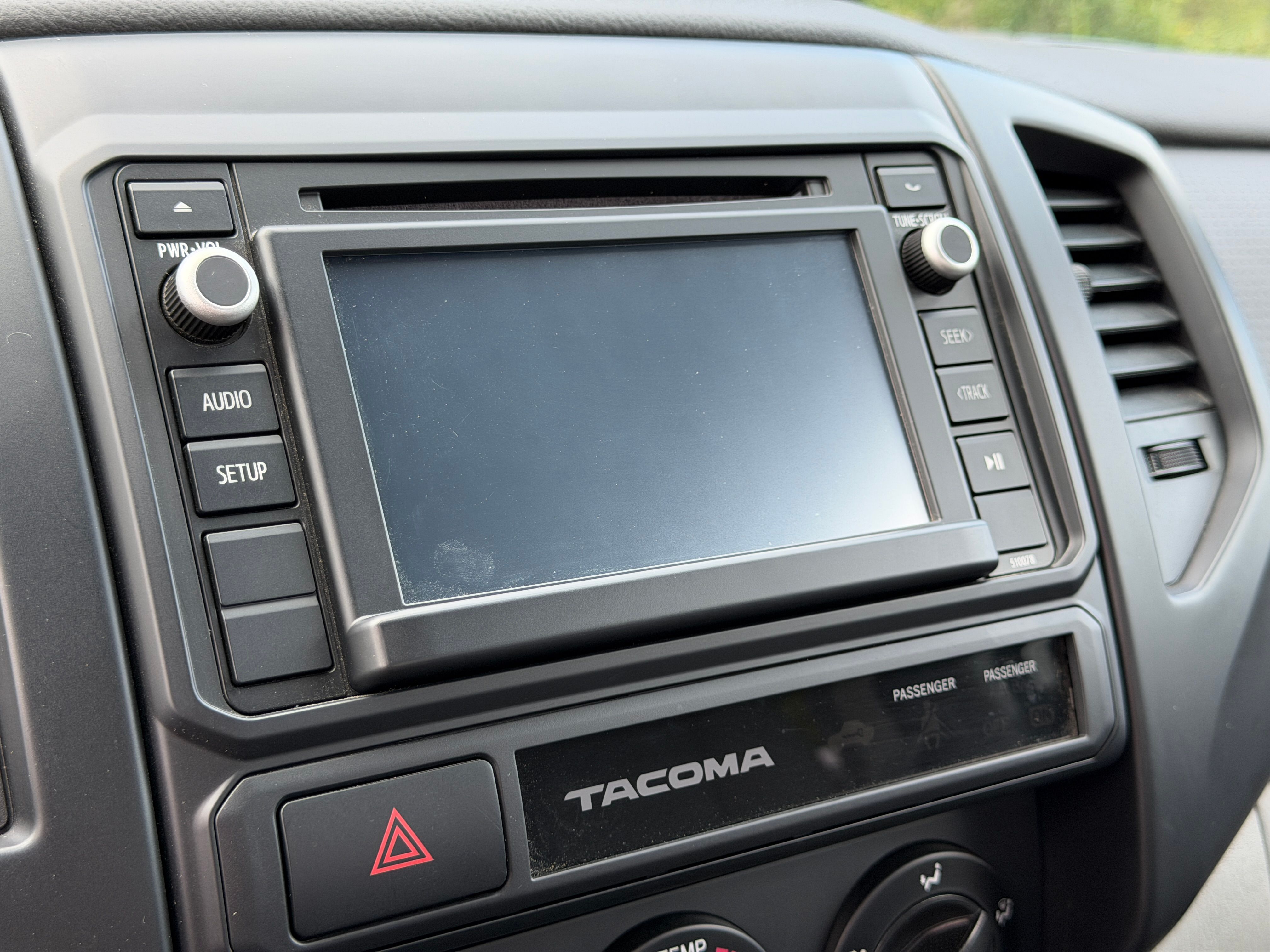 Used 2015 Toyota Tacoma 2WD Access Cab w/ Convenience Package image 12