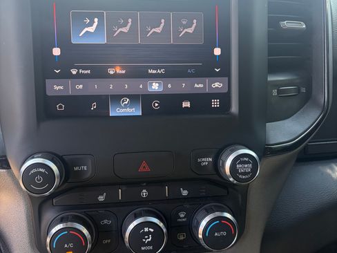 Used 2023 RAM 1500 Big Horn AWD/4WD image 12