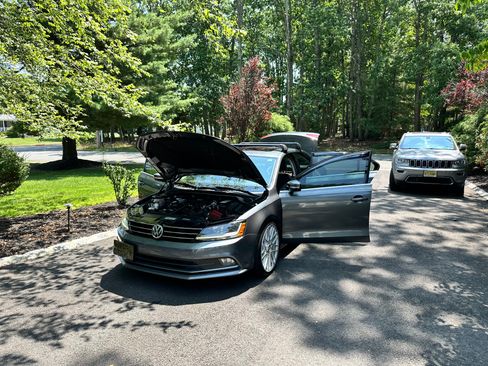 Used 2017 Volkswagen Jetta SEL FWD image 11