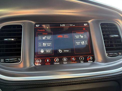 Used 2019 Dodge Charger SXT w/ Plus Group image 15