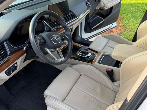 Used 2021 Audi Q5 Prestige w/ Prestige Package AWD/4WD image 8