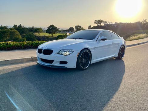 Used 2010 BMW M6 Coupe image 2