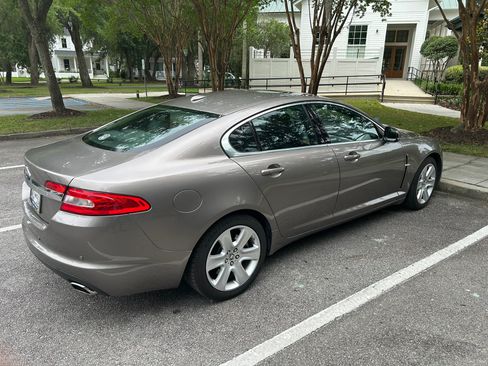 Used 2011 Jaguar XF RWD image 5