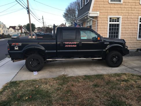 Used 2006 Ford F350 Lariat image 2