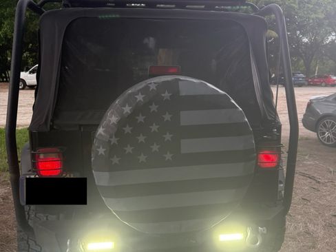 Used 2003 Jeep Wrangler X image 9