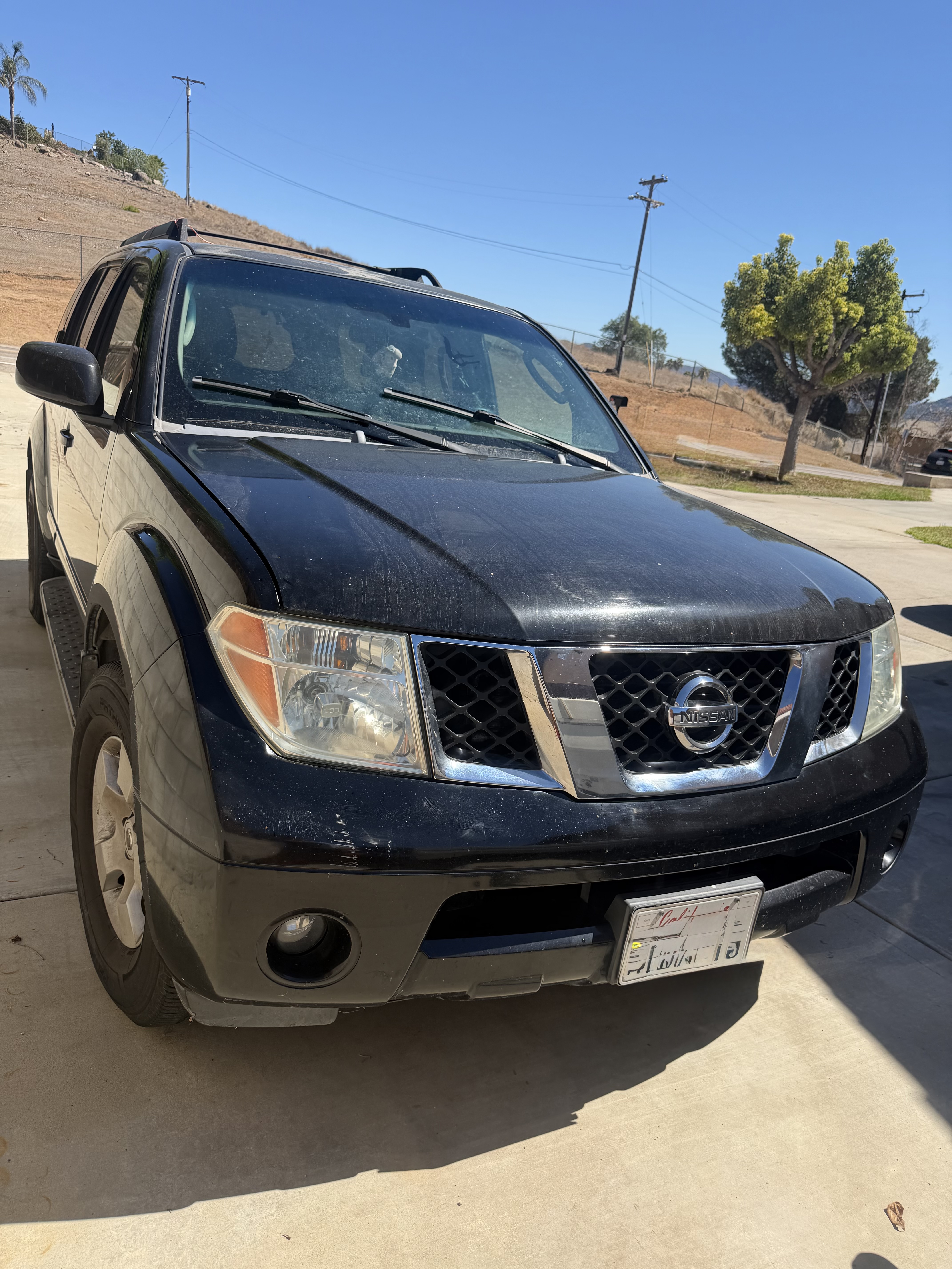 Used 2005 Nissan Pathfinder SE w/ (G01) SE Comfort Pkg RWD image 1
