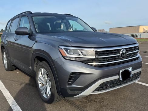Used 2021 Volkswagen Atlas SE image 2
