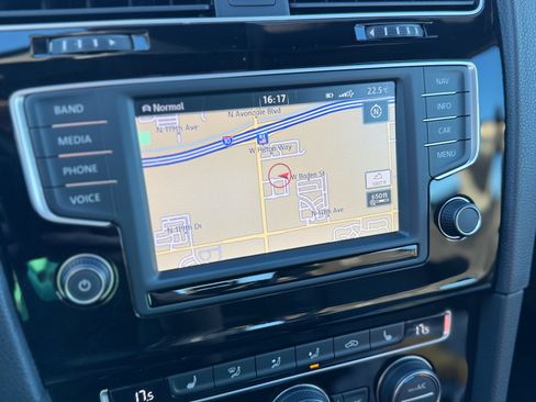 Used 2016 Volkswagen Golf Hatchback Sedan 4D image 11