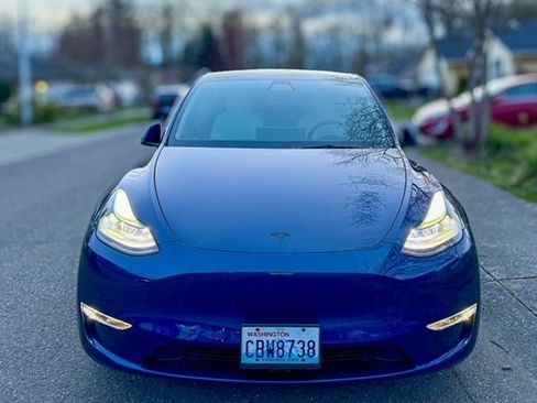 Used 2022 Tesla Model Y Performance image 2