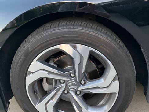 Used 2020 Honda Accord EX image 10