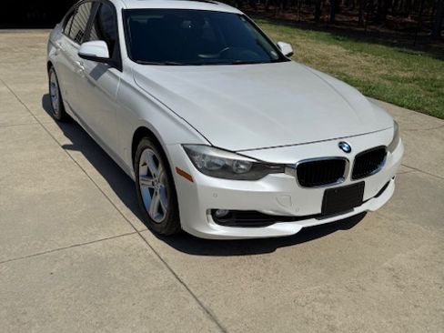 Used 2014 BMW 320i xDrive Sedan image 1
