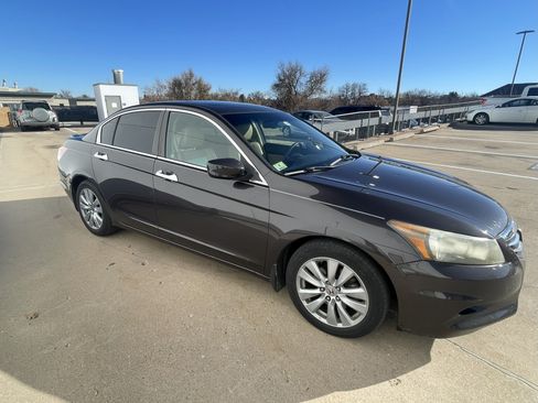 Used 2011 Honda Accord EX-L image 5