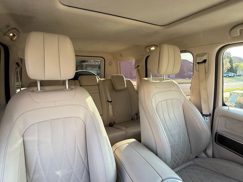 Used 2023 Mercedes-Benz G 550 image 24