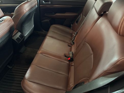 Used 2013 Subaru Outback 3.6R Limited w/ Special Appearance Pkg image 5