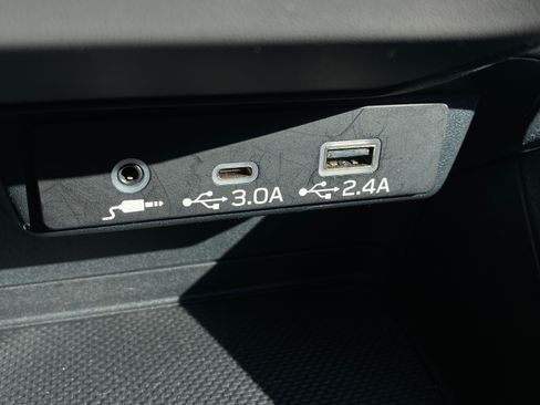 Used 2024 Subaru Crosstrek 2.0i Premium image 17