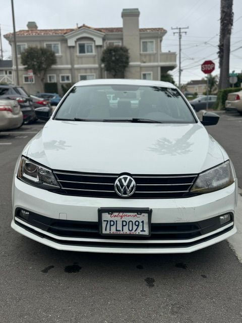 Used 2016 Volkswagen Jetta Sport w/ Lighting Package FWD image 9