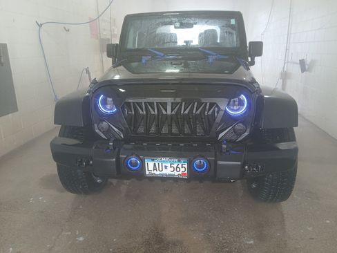 Used 2017 Jeep Wrangler Sport image 9