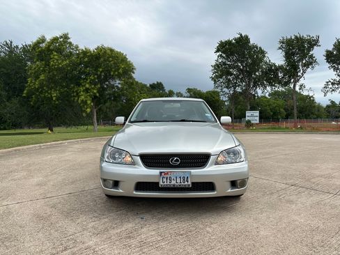Used 2005 Lexus IS 300 RWD image 6
