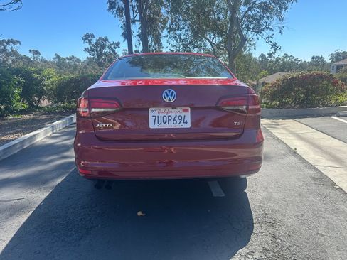 Used 2017 Volkswagen Jetta S image 12