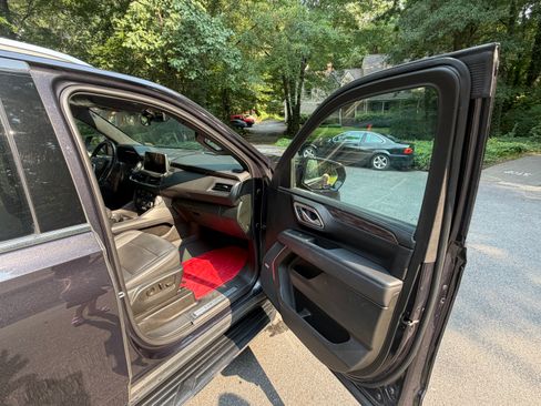 Used 2023 Chevrolet Tahoe LT RWD image 24