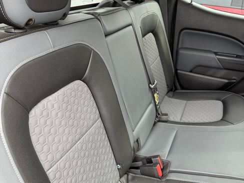 Used 2017 Chevrolet Colorado Z71 w/ LPO, Gearon Divider Package image 14