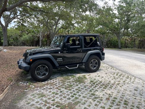 Used 2015 Jeep Wrangler Sport AWD/4WD image 1