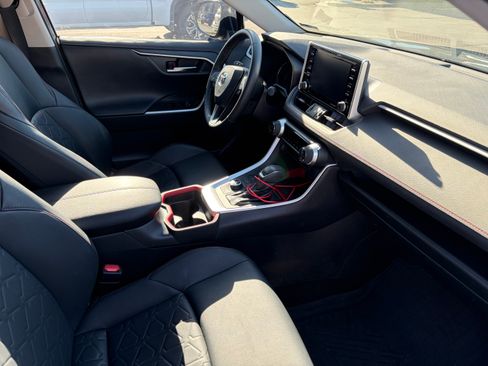 Used 2021 Toyota RAV4 TRD Off-Road image 22