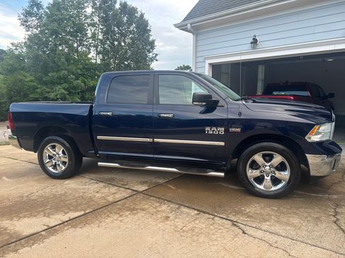 Used 2015 RAM 1500 Big Horn AWD/4WD image 1