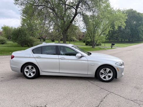 Used 2011 BMW 528i Sedan RWD image 5